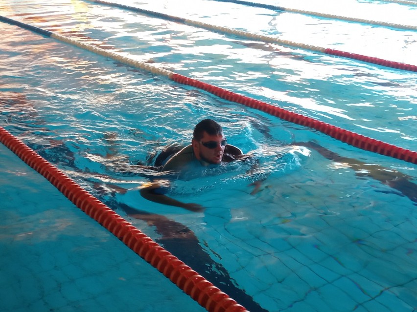 Trwa XIV Triathlon Zimowy w Sandomierzu. Na pierwszy "ogień"...