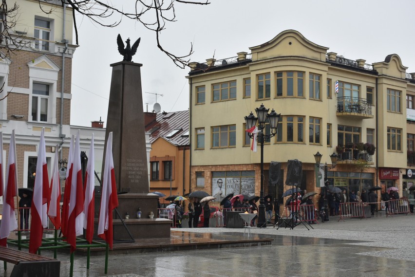 Święto Niepodległości w Chełmie skąpane w deszczu. Zobacz zdjęcia