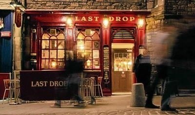 W Last Drop w Edynburgu skazańców częstowano ostatnią kroplą whisky... FOT. MAREK DŁUGOPOLSKI