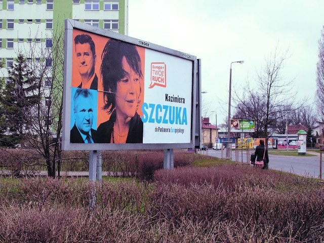 Jeden z plakatów wisi między innymi przy ul. Marii Curie-Skłodowskiej.