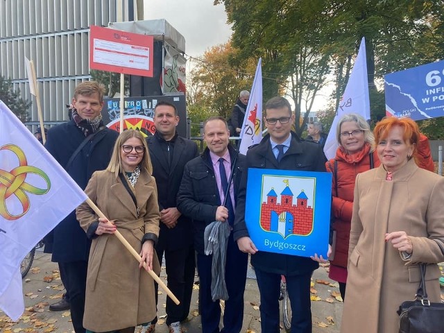 Delegacja bydgoskiego ratusza brała udział w warszawskim proteście samorządowców, którzy sprzeciwiają się wprowadzeniu zasad Polskiego Ładu
