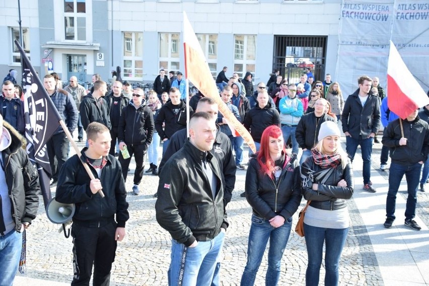 Białystok. Marsz antyimigracyjny. Białystok wolny od...