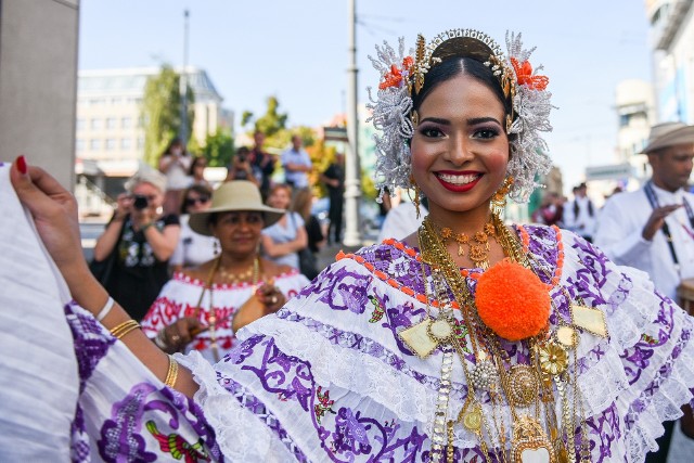 Festiwal Integracje 2018: Kolorowy korowód przeszedł przez PoznańZobacz kolejne zdjęcie -------------->