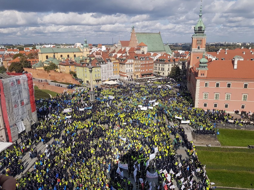 W stolicy ma  było ok. 30 tys. mundurowych, w tym około 3...