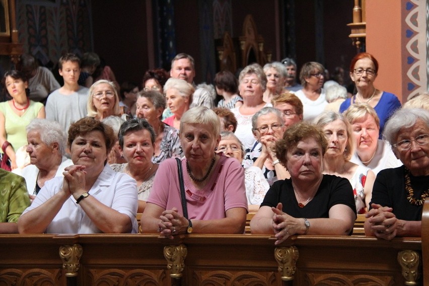 Pielgrzymka kobiet z diecezji sosnowieckiej do sanktuarium...