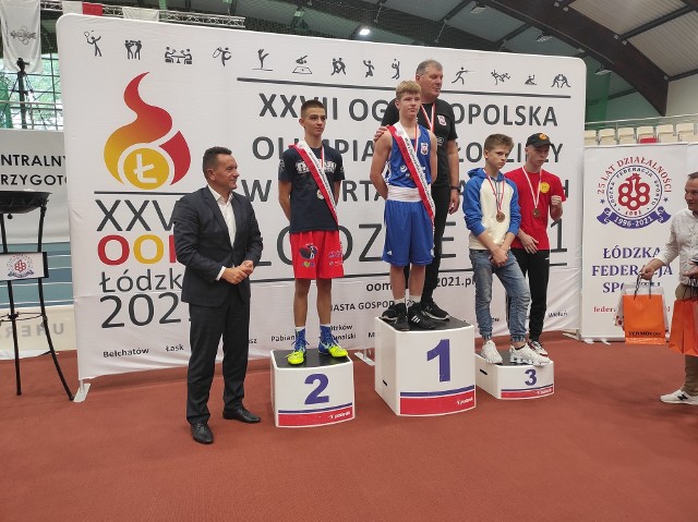 Na podium nr 1 mistrz Polski Wadim Konszewicz i jego trener Marek Pałucki