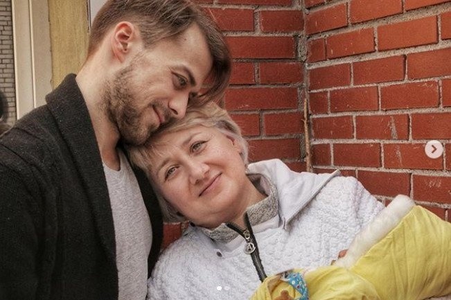 Artem Kryłow z mamą

fot. Instagram.com/@jamesdgriz