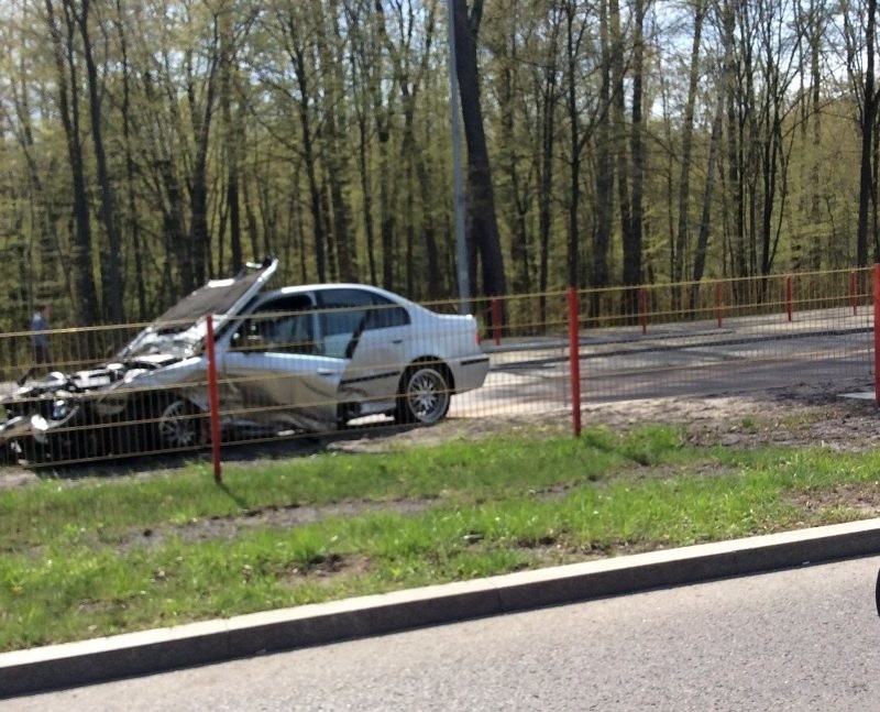 Wypadek BMW na ul. Zwierzynieckiej