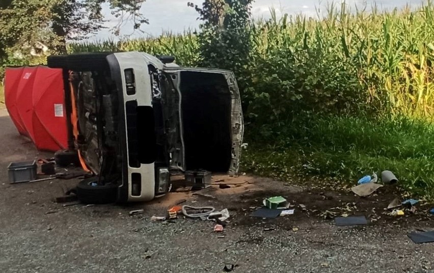 Wypadek w Pałapusie. 15.09.2021. Areszt dla kierowcy, który był pod wpływem alkoholu. Zginął pasażer 