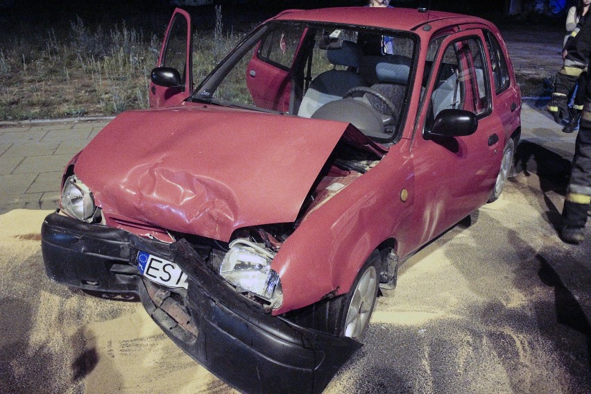 Wypadek na Ogrodowej. 23-letnia kobieta trafiła do szpitala [ZDJĘCIA]