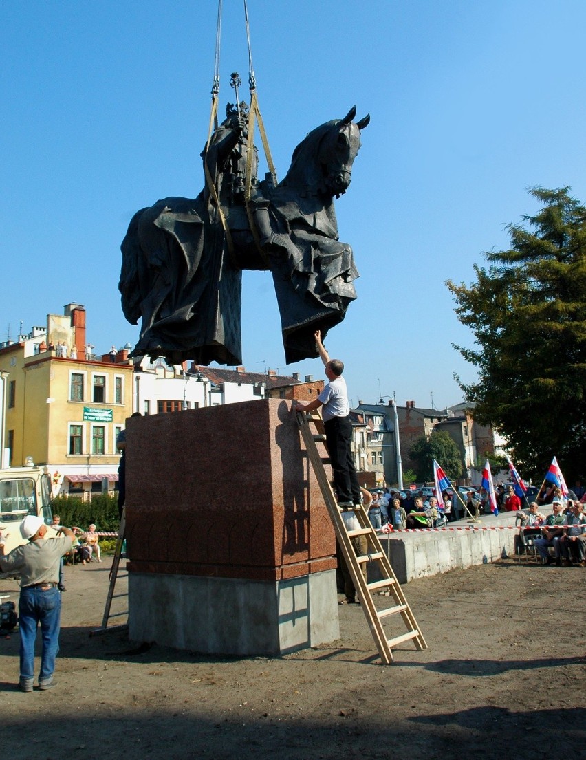 Pomnik Kazimierza Wielkiego został odsłonięty 26...