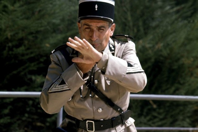 Louis de Funes zagrał Ludovica Cruchota w najsłynniejszym filmie o przygodach zabawnego żandarma. Powstało w sumie sześć filmów z tej serii.