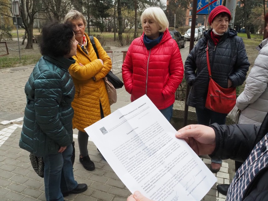 Lokatorzy bloku przy ul. Piotrkowskiej są oburzeni pismami,...