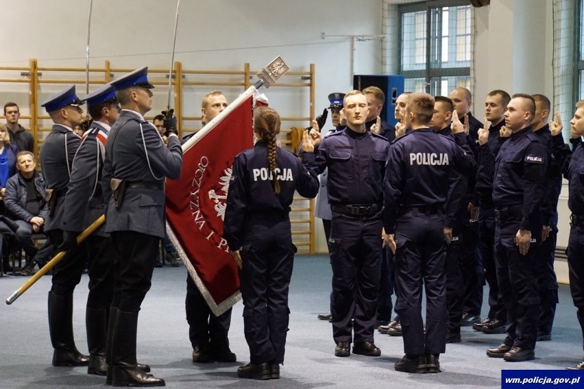 Nowi funkcjonariusze w szeregach warmińsko-mazurskiej policji (zdjęcia)