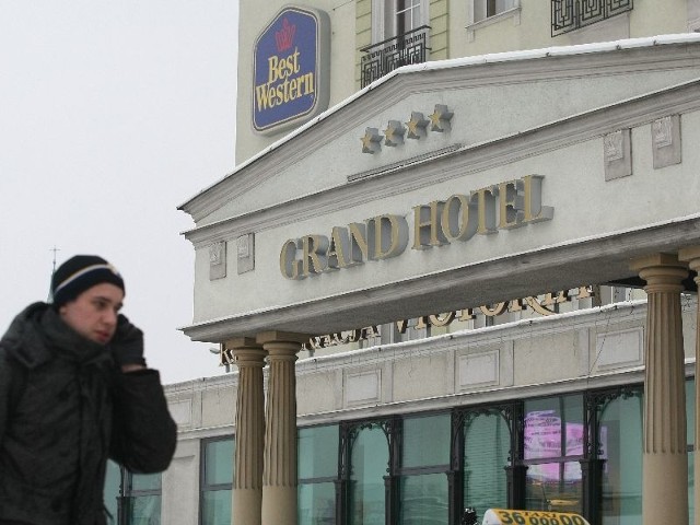 Czterogwiazdkowy Grand Hotel w Kielcach już przyjmuje gości!Dawny Hotel Łysogóry przy ulicy Żelaznej w Kielcach należy teraz do znanej sieci hotelarskiej Best Western, nosi teraz nazwę Grand Hotel.