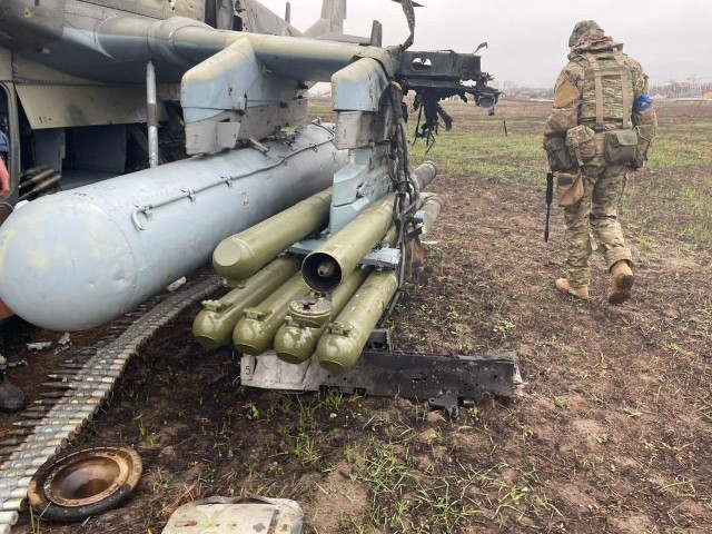 Jeden ze śmigłowców rosyjskich Ka-52 został przechwycony przez Ukraińców.