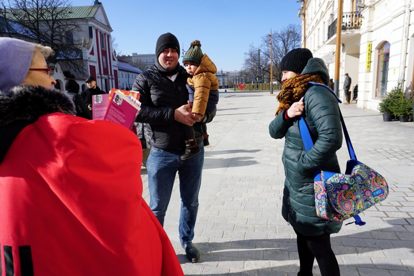 Lublin. Zakochajmy się w czytaniu! Walentynki z Miejską Biblioteką Publiczną. Zobacz zdjęcia [PROGRAM]