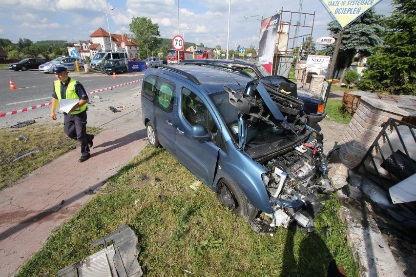Wypadek na Krakowskiej w Kielcach. Jedna osoba nie żyje