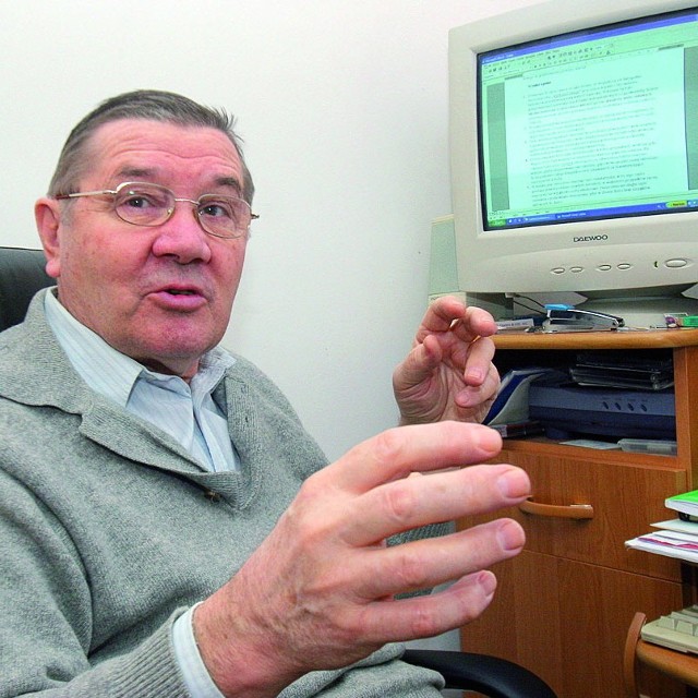 Badaniami nad kośćmi średniowiecznych mieszkańców Ustki kierował dr Franciszek Rożnowski, antropolog z Akademii Pomorskiej w Słupsku.