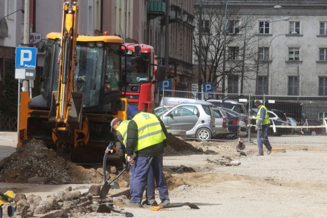 Remont na ulicy Marii Curie-Skłodowskiej w Radomiu potrwa jeszcze kilka miesięcy.