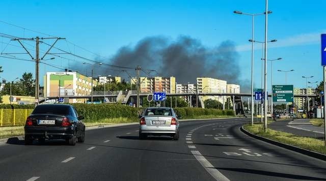 POŻAR PUSTOSTANU FLORIANAPOŻAR PUSTOSTANU FLORIANA STRAŻ POŻARNA