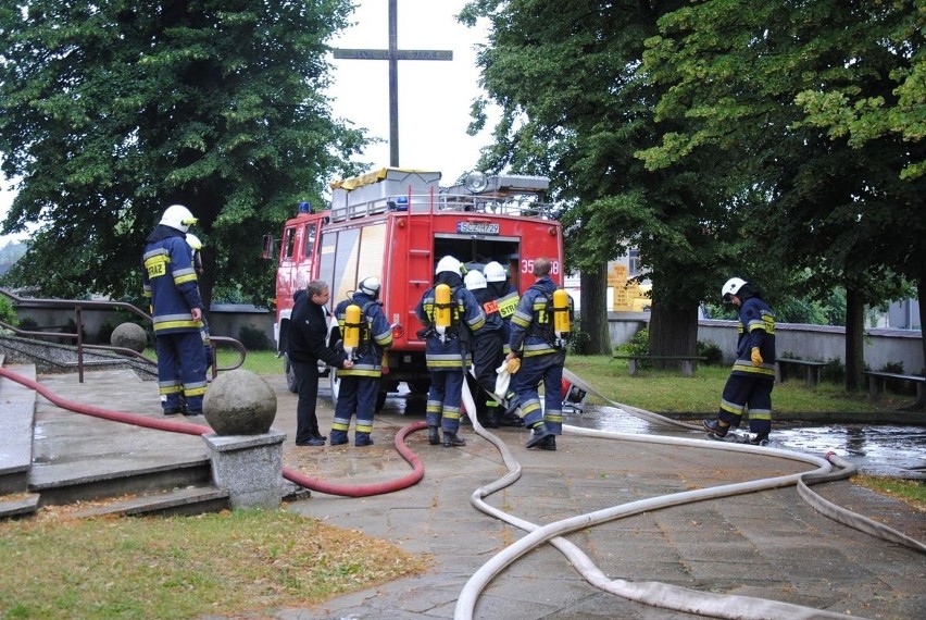 Pożar kościoła w Olsztynie - ćwiczenia strażaków