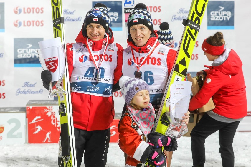Mistrzostwa Polski w skokach narciarskich 2018. Złoto dla Kamila Stocha, w Zakopanem odleciał kolegom  