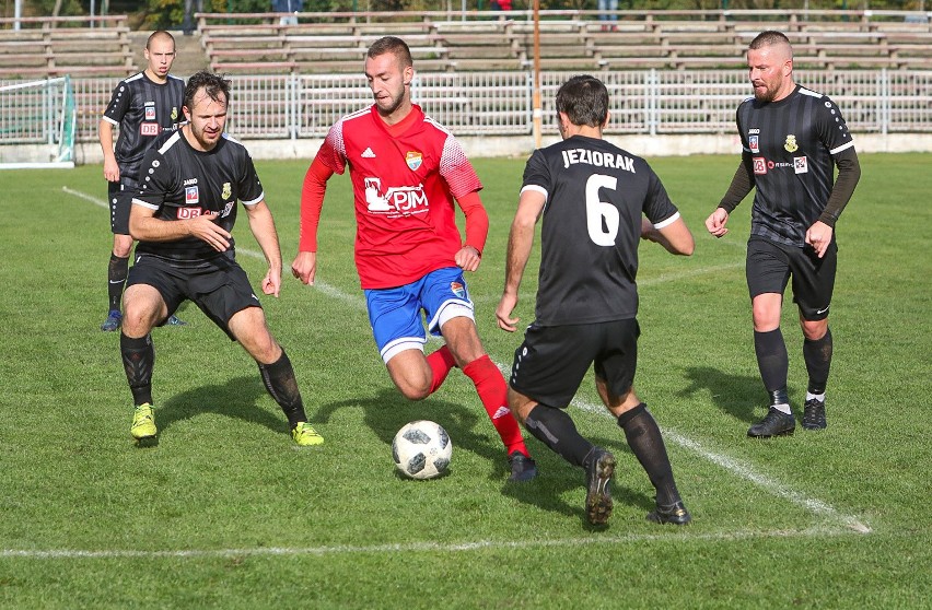 Arkonia Szczecin - Jeziorak Szczecin (czarne stroje) 0-2.