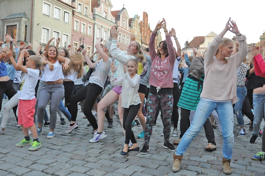 Flash mob na Starym Rynku w Poznaniu. W ramach festiwalu...