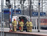 Wypadek na stacji kolejowej w Malborku. Mężczyzna prawdopodobnie wyskoczył z pociągu