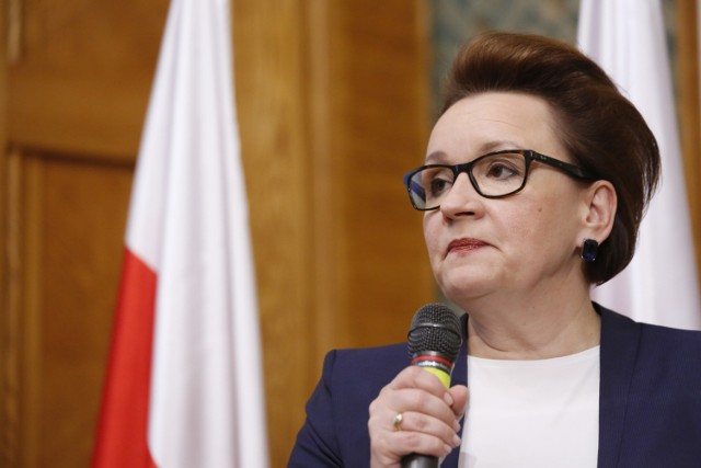 W czwartek, 3.11.2016 r. minister Anna Zalewska do Gdańska nie przyjedzie. Forsowany przez nią projekt budzi wiele krytycznych opinii