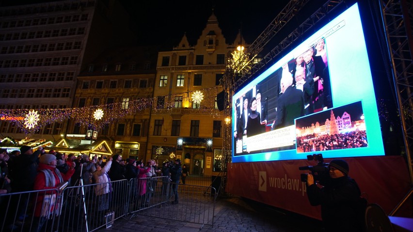 Nagroda Nobla dla Olgi Tokarczuk na wrocławkim Rynku 