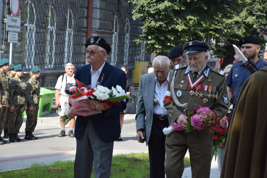 W Przemyślu odsłonili odnowiony pomnik marszałka Józefa Piłsudskiego [ZDJĘCIA]