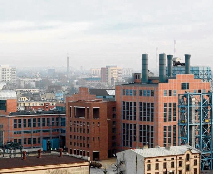 Instytucja zajmuje postindustrialną przestrzeń w Łodzi