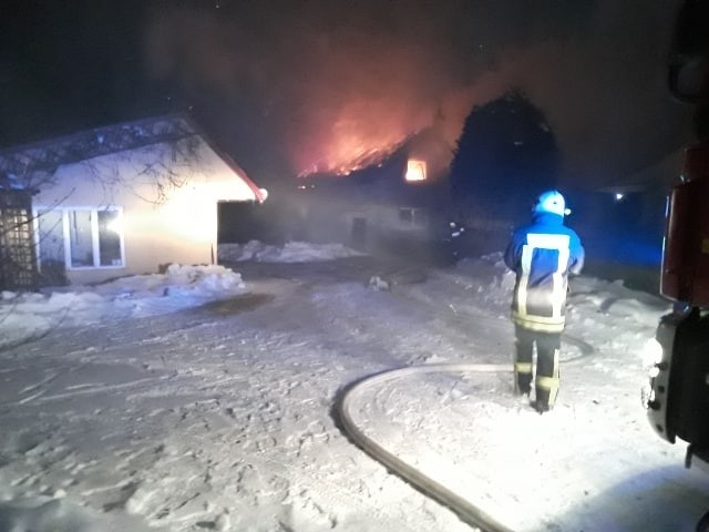 Pożar strawił stolarnię na pograniczu Ołpin i Żurowej w powiecie tarnowskim. Straty są duże
