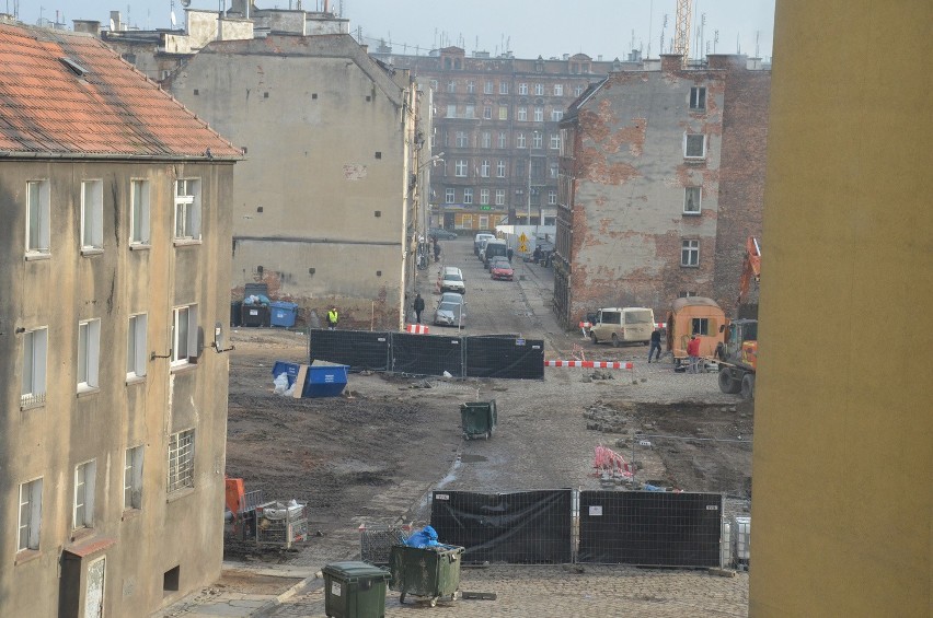 Wrocław: Spielberg skończył kręcić. Zburzyli stację metra i robią parking (ZDJĘCIA)
