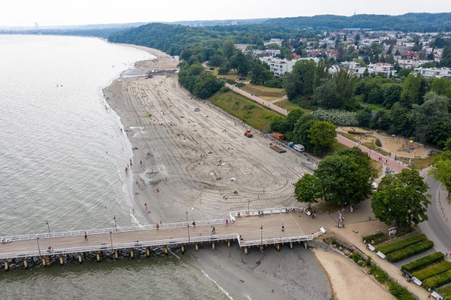 Odbudowana plaża w gdyni Orłowie, 1.07.2022