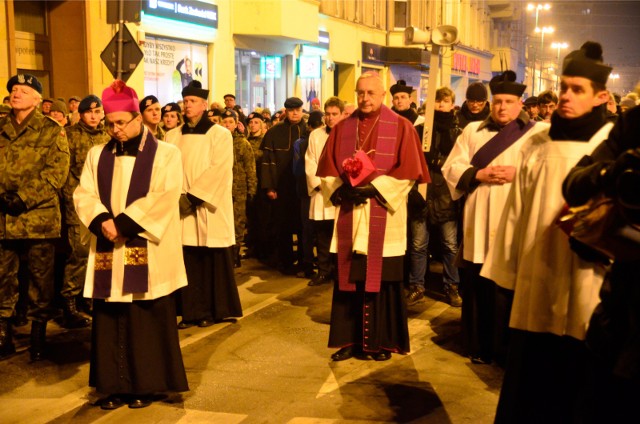 Modlitewne spotkanie rozpocznie się o godz. 19 na rynku Śródeckim. Modlitwie przewodniczyć będzie arcybiskup Stanisław Gądecki, metropolita poznański.