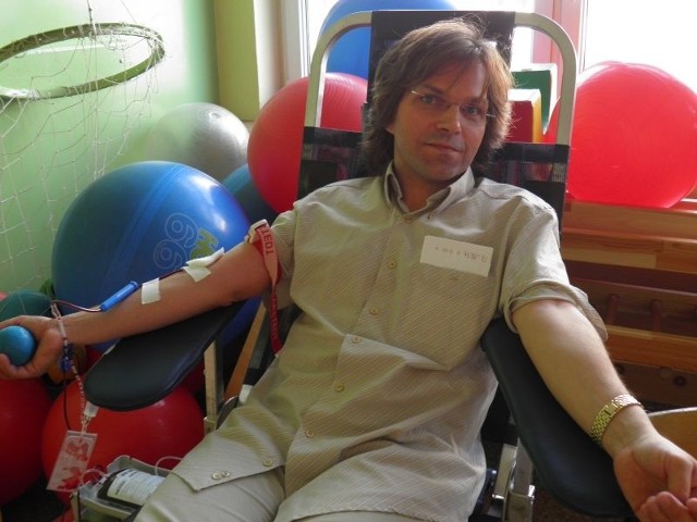 - Może uratuję komuś życie - mówił Grzegorz Zyga, który wczoraj dołączył do grona krwiodawców
