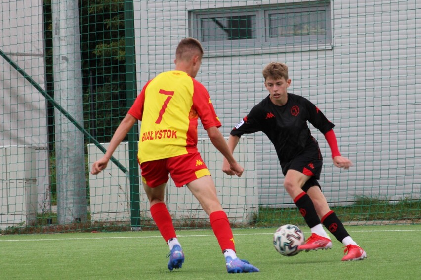 W derbach Jagiellonii CLJ U-17 starszy zespół (na...