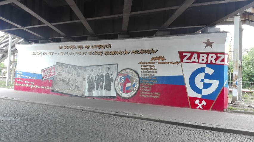 Odnowiony mural Górnika Zabrze "Finał 70"....