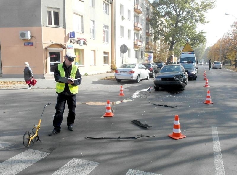 Wypadek na ul. Lutomierskiej. Dwoje dzieci w szpitalu