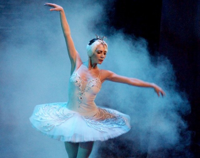 Klasyczny, rosyjski balet w legendarnym spektaklu "Jezioro łabędzie" - tego jeszcze w Grudziądzu nie było