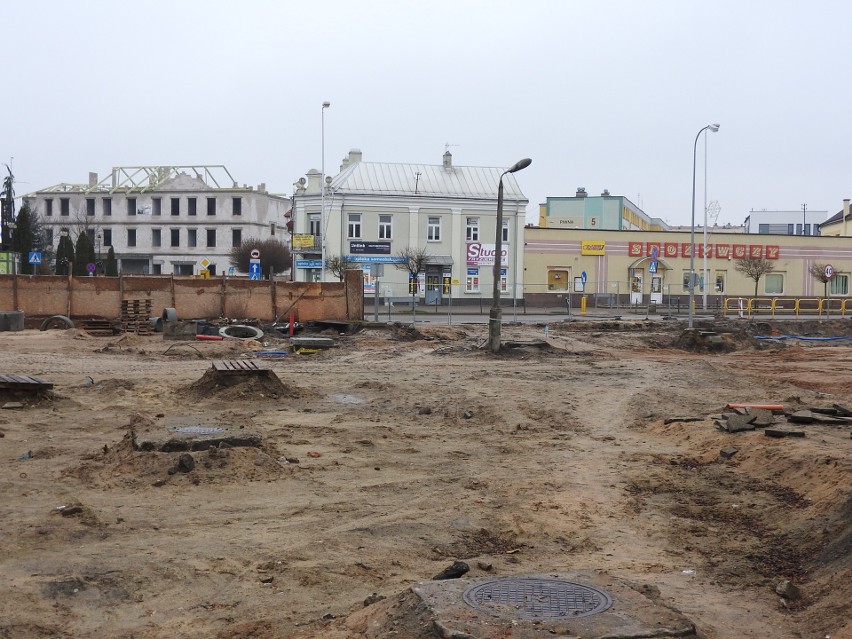 Centrum przesiadkowe w Łapach stoi rozkopane. Miasto zerwało umowę z wykonawcą (zdjęcia) 