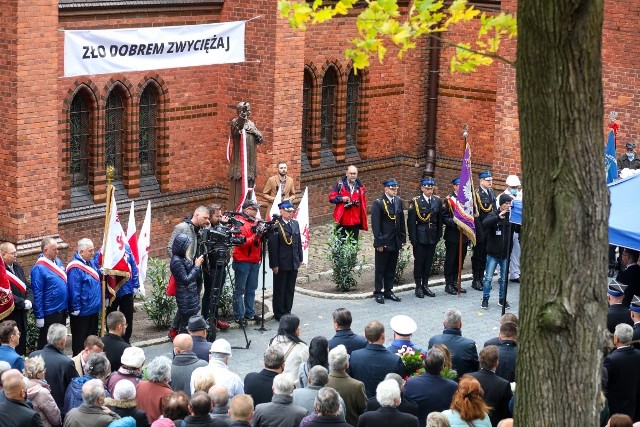 Błogosławiony ksiądz Jerzy Popiełuszko ma pomnik w Szczecinie