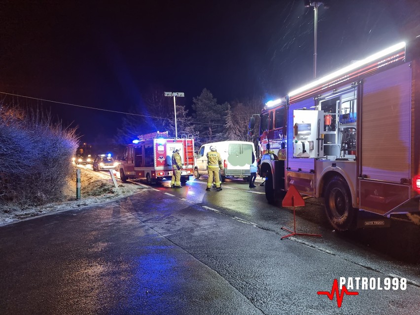 Wielmoża. Wypadek na drodze wojewódzkiej nr 794. Potrącona piesza przez pojazd dostawczy