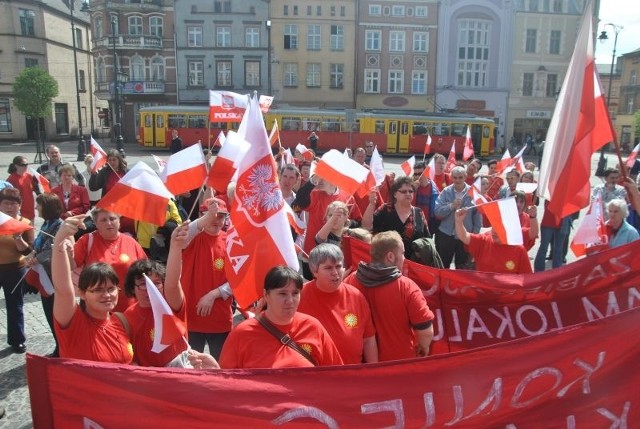 Uczestnicy WTZ i ich rodzice protestowali w miniony piątek m.in. na Rynku.