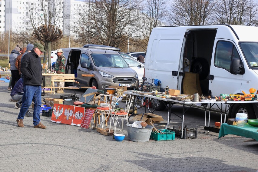 W sobotę, 9 kwietnia na parkingu przed Centrum Handlowym M1...