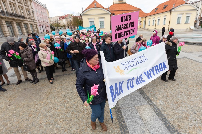 Kilkadziesiąt kobiet wzięło udział w marszu - Rak to nie...
