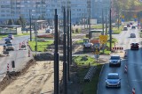 Dąbrowa Górnicza. To ogromna inwestycja. Wymieniają całe torowisko tramwajowe, budują wspólne przystanki, ronda. Kiedy finał prac? 